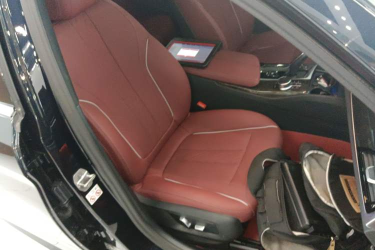 Used BMW 5 Series 2022 Second Facelift 525Li M Sport Package
