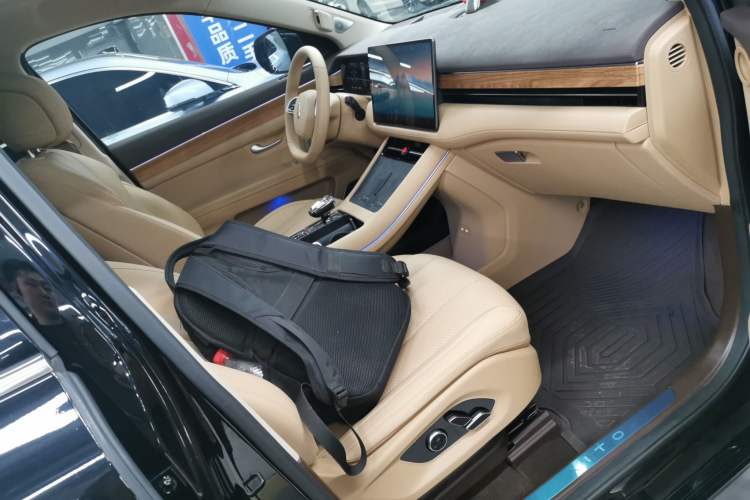 Used Hima AITO M7 2024 1.5T Rear-Drive Plus Version 5 Seats