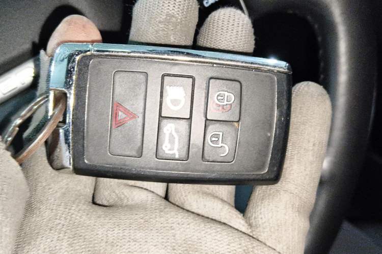 Used Land Rover Discovery 2020 3.0 SC V6 SE
