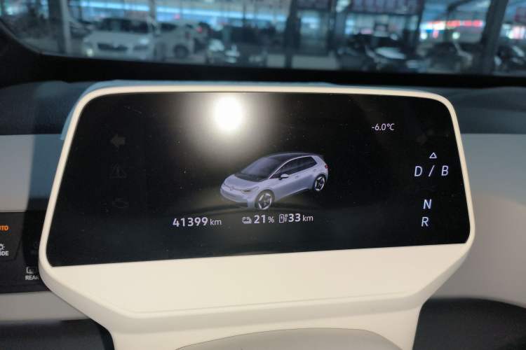 Used Volkswagen ID.3 2025 Smart Model Outstanding Oxygen Edition
