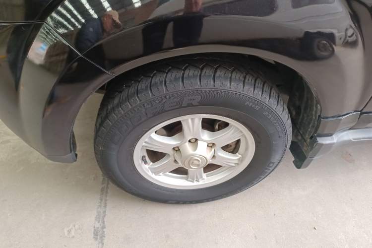 Used Haval H5 Classic 2013 Zhizun Edition 2.0T Manual Two-Wheel Drive Entry-Level Model
