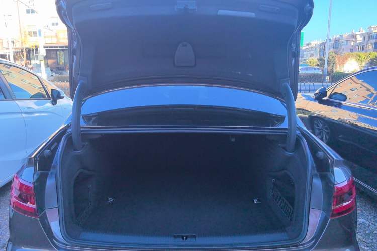 Used Audi A4L 2018 30th Anniversary Edition 40 TFSI Fashion Model