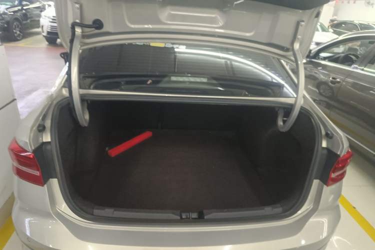 Used Volkswagen Lavida 2019 Lavida Start 1.5L Automatic Trendy Version China VI Standard
