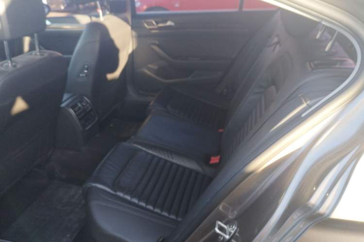 Used Volkswagen Magotan 2018 Facelift 330TSI DSG Luxury Model
