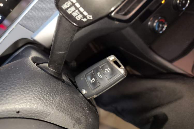 Used Volkswagen Lavida 2023 Revised 1.5L Automatic DeYi Edition