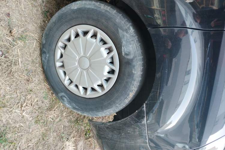 Used Ford Transit 2023 2.0T Diesel Automatic Commercial & Travel Version Mid-axle Low-roof Design 7/8/9-Seater