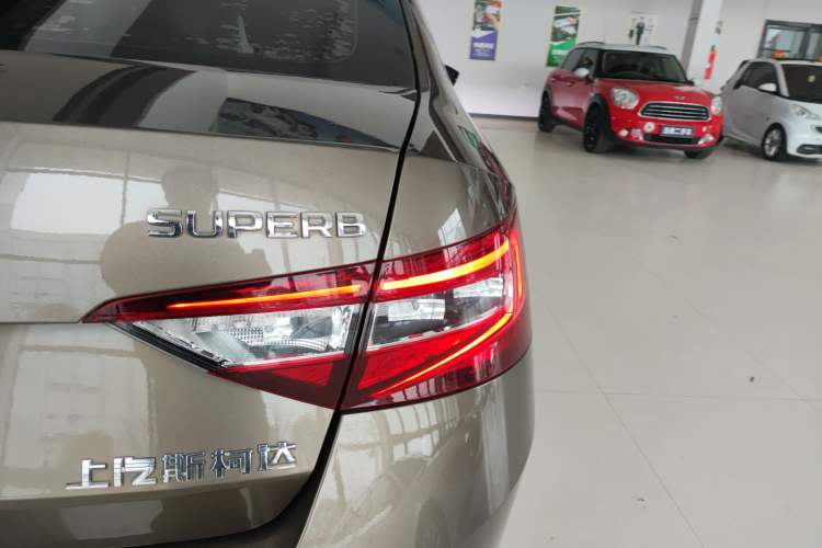 Used Skoda Superb 2018 TSI330 DSG Comfort Edition China VI Standard