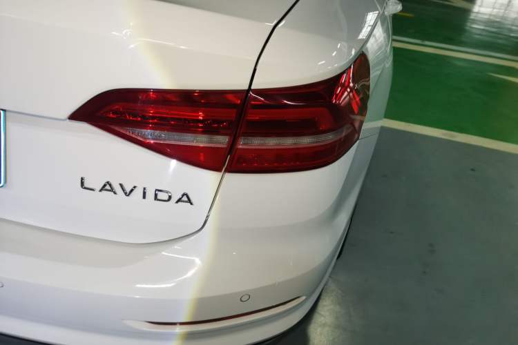 Used Volkswagen Lavida 2021 1.5L Automatic Comfort Edition
