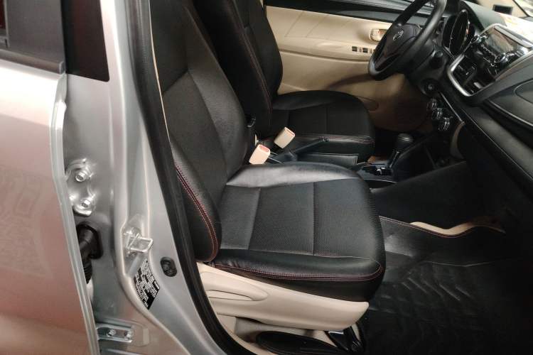 Used Toyota YARiS L 2017 1.5E CVT Dynamic Edition
