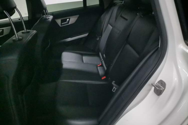 Used Mercedes-Benz GLK-Class 2013 GLK 300 4MATIC Dynamic Sunroof Model
