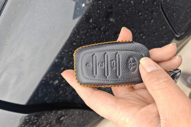 Used Toyota Highlander 2018 2.0T Four-Wheel Drive Luxury Version 7 Seats China VI Standard
