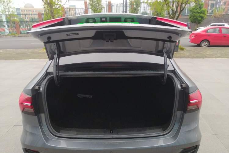 Used Roewe i5 2021 Revised Version 1.5L CVT Diamond Edition