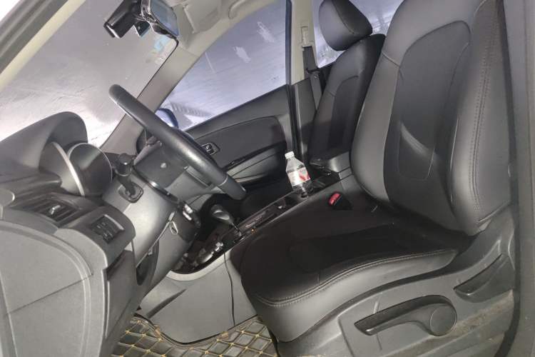 Used Bestune X80 2015 2.0L automatic comfort version
