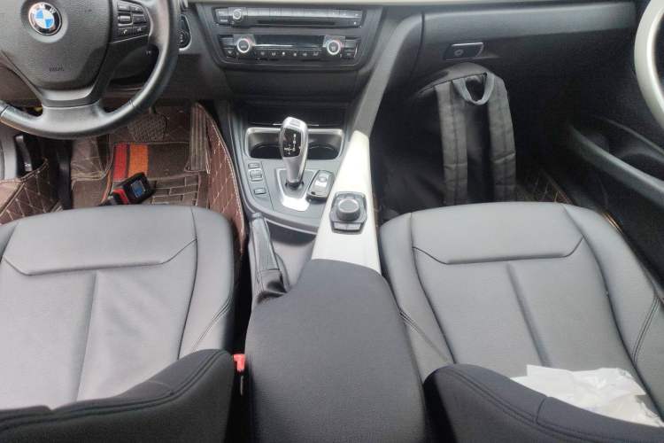 Used BMW 3 Series 2015 320Li Luxury Edition Fashion Model
