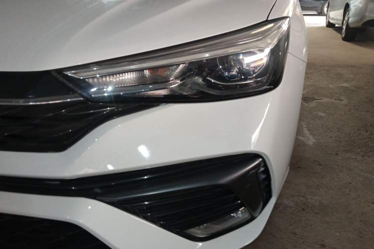 Used Roewe i5 2021 1.5L CVT Platinum Edition
