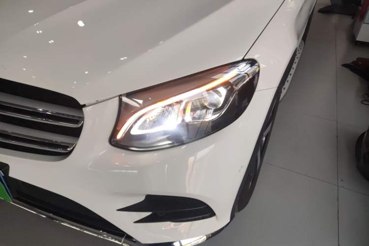 Used Mercedes-Benz GLC 2018 GLC 260 4MATIC Luxury Model