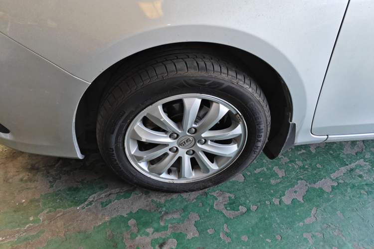 Used BYD Surui 2012 1.5TID Automatic Luxury Version
