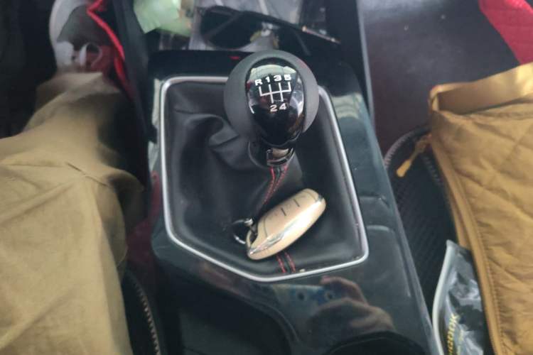 Used MG 5 2021 180 DVVT Manual Youth Luxury Edition
