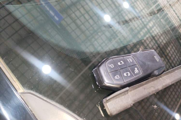 Used XPeng X9 2024 702 Ultra-Long Range Max