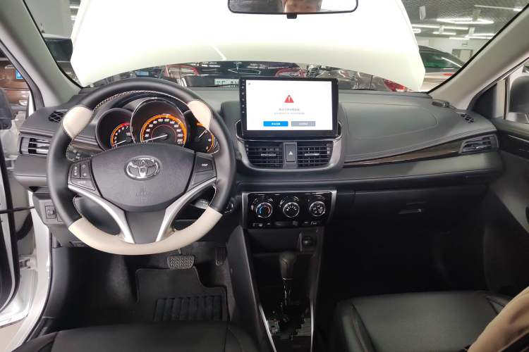 Used Toyota YARiS L 2022 X-Trail 1.5L CVT Luxury PLUS Edition