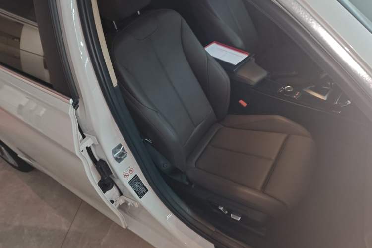 Used BMW 3 Series 2018 320Li Fashion Model
