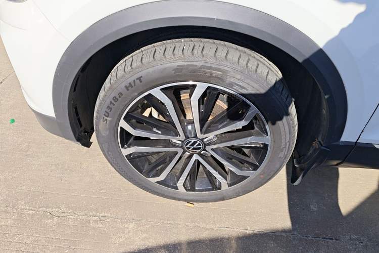 Used Volkswagen T-ROC 2021 280TSI DSG Two-Wheel Drive Comfort Connect 30th Anniversary Edition
