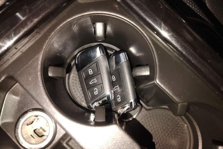 Used Volkswagen Passat 2019 330TSI Luxury Edition China VI Standard
