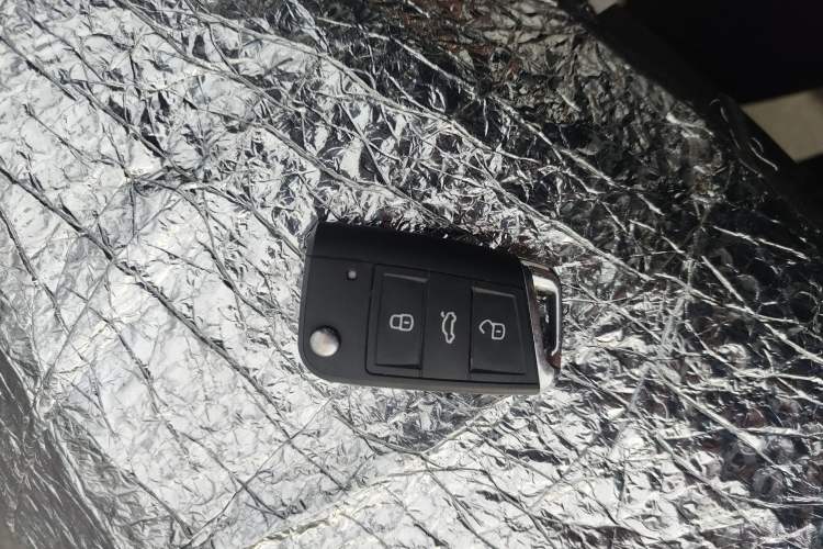 Used Volkswagen Tiguan L 2020 330TSI Automatic Two-Wheel Drive Smart Luxury Edition China VI Standard
