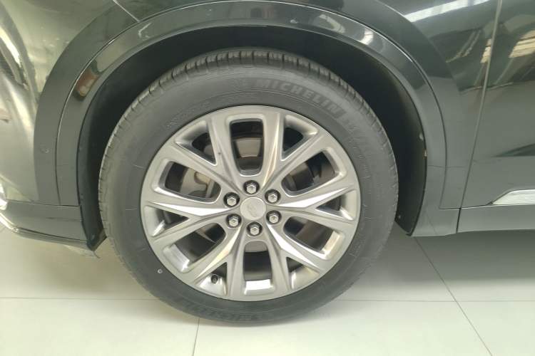 Used Cadillac XT6 2020 28T Six-Seater Luxury Sporty Enjoy-the-Comfort Safety Edition
