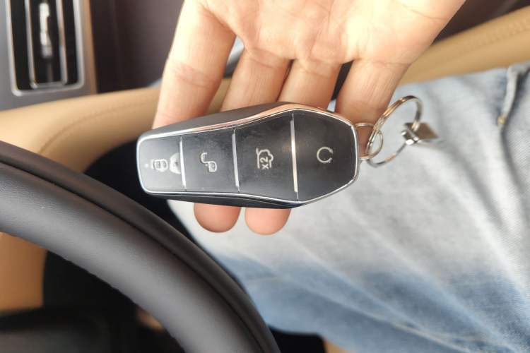 Used BYD Song L DM-i 2024 112 km Beyond Edition
