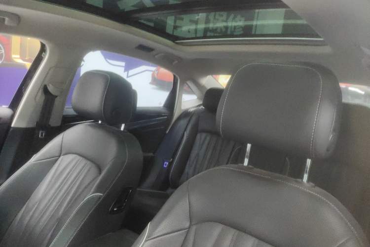 Used Volkswagen Passat 2023 330TSI Starry Luxury Edition
