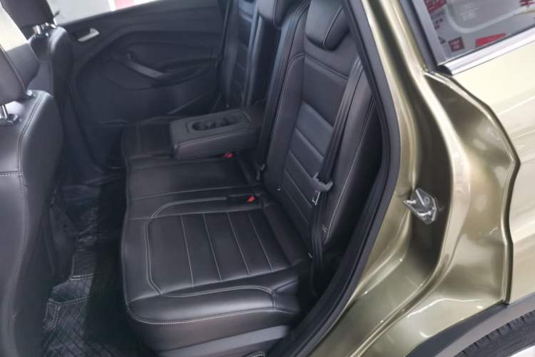 Used Ford Kuga 2018 EcoBoost 180 Two-Wheel-Drive Platinum Edition
