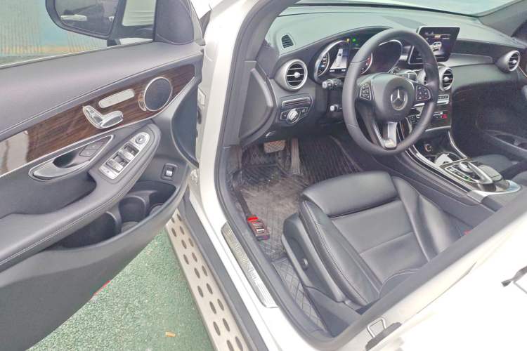 Used Mercedes-Benz GLC 2018 GLC 260 4MATIC Dynamic Edition
