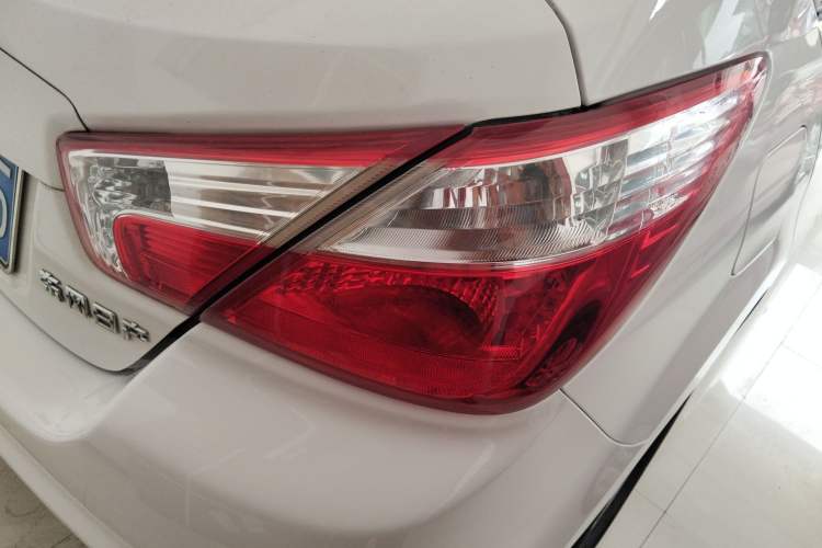 Used Venucia R50 2016 1.6L Manual Elite Edition
