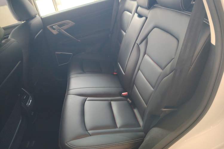 Used Geely Auto Emgrand X7 Sport 2018 1.8TD Automatic Two-Wheel Drive Smart Connect 4G Internet Edition