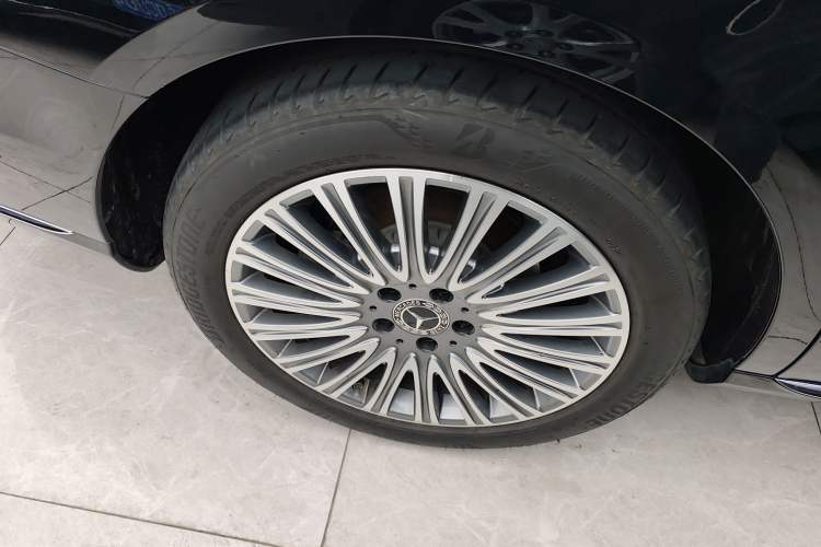 Used Mercedes-Benz E-Class 2019 Facelifted E 300 L Stylish Version