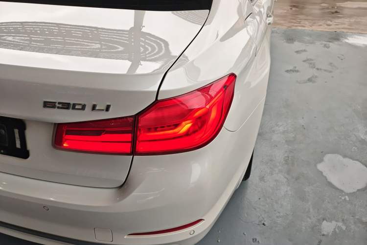 Used BMW 5 Series 2019 525Li Luxury Package
