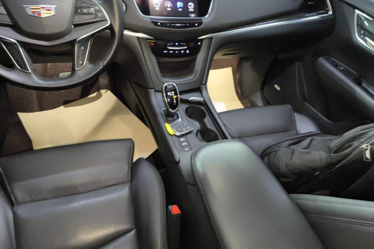 Used Cadillac XT5 2016 28T Four-Wheel Drive Luxury Model
