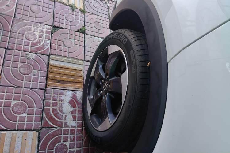 Used Honda Vezel 2016 1.8L CVT Front-Wheel Drive Pioneer Edition
