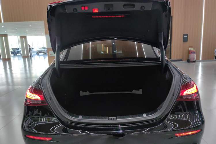 Used Mercedes-Benz E-Class 2021 Facelift E 260 L Sport Edition