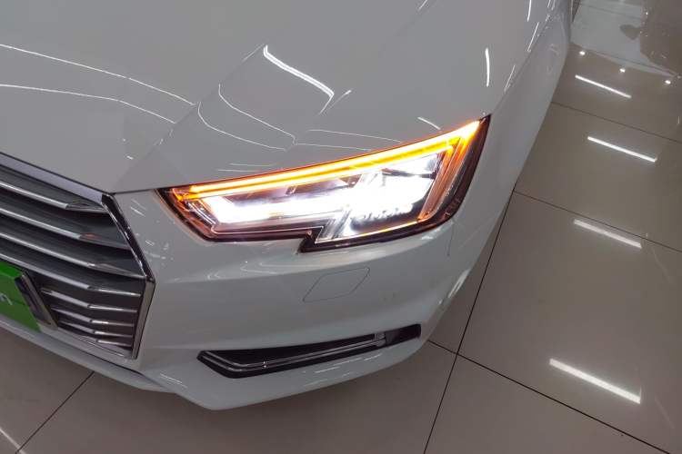 Used Audi A4L 2018 30th Anniversary Edition 40 TFSI Fashion Model