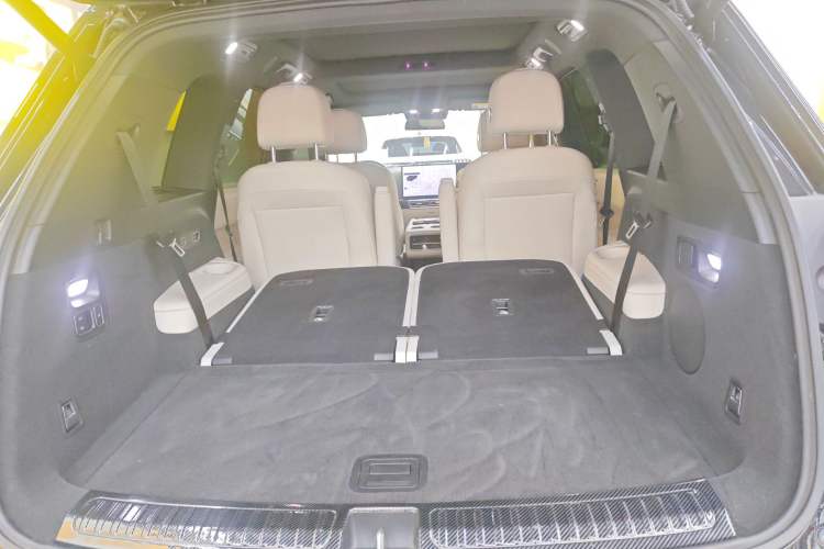 Used Li Auto L8 2023 Pro Model
