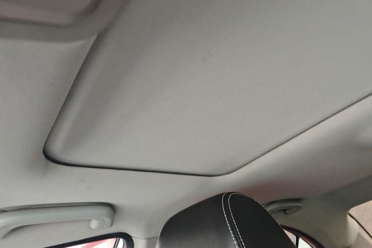 Used Geely Auto Emgrand 2016 Sedan 1.5L CVT Upward Version
