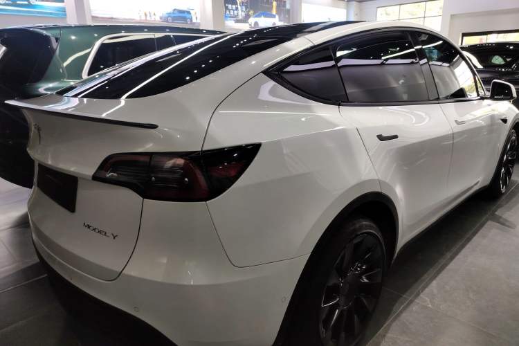 Used Tesla Model Y 2021 Revised Version 2 Long-Range All-Wheel-Drive Edition