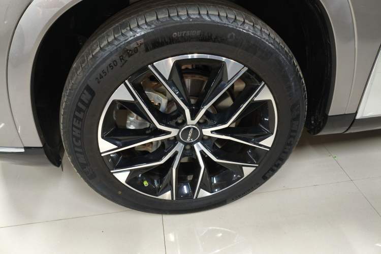 Used Roewe RX9 2023 2.0T Two-Wheel Drive Enjoyment Version