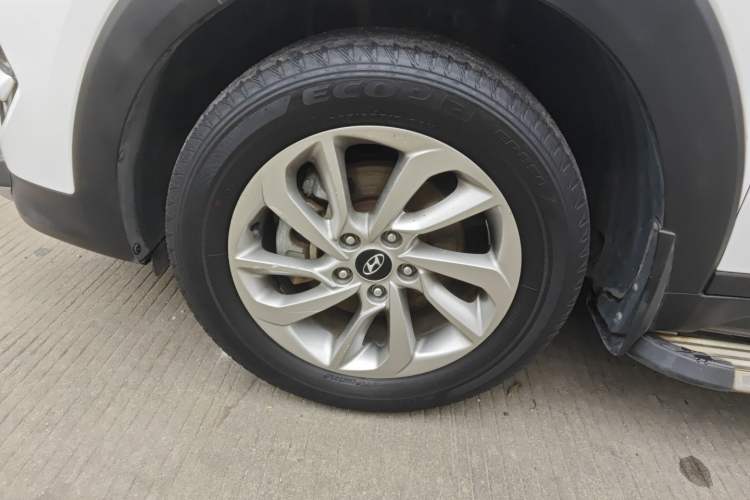 Used Hyundai Tucson 2015 1.6T Dual-Clutch Two-Wheel-Drive Smart Model
