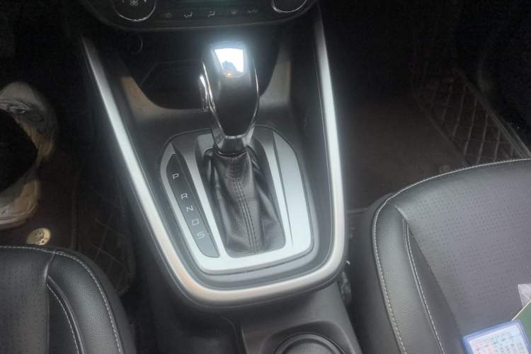 Used Ford Escort 2015 1.5L Automatic Fashion Model
