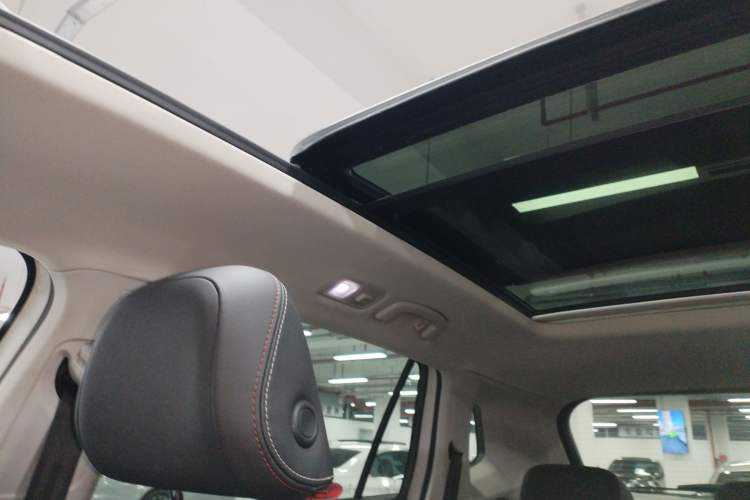 Used Volkswagen Tayron 2019 330TSI Two-Wheel Drive Luxury Model China VI Standard
