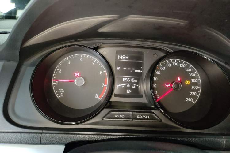 Used Volkswagen Lavida 2015 1.6L Manual Fashion Edition
