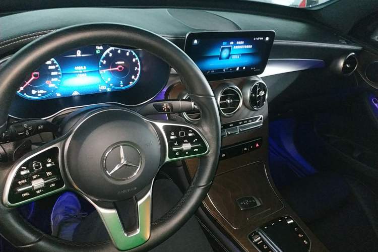 Used Mercedes-Benz GLC 2020 GLC 300 L 4MATIC Dynamic Edition
